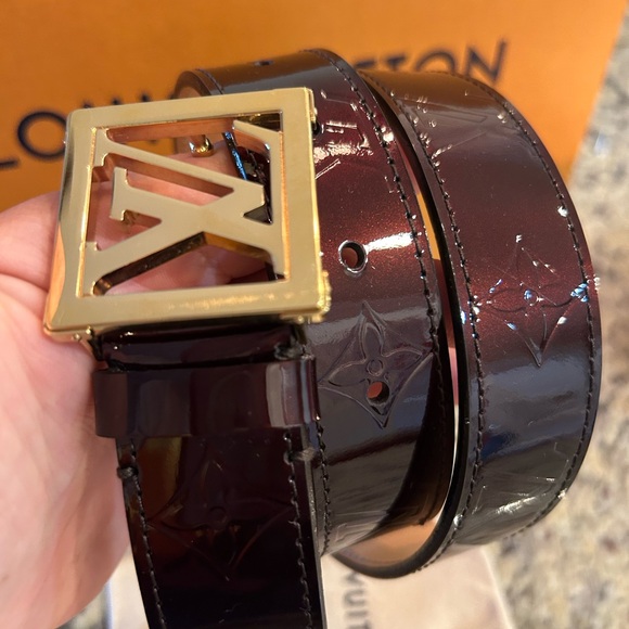 LOUIS VUITTON VERNIS INITIAL BELT - Picture 4 of 13